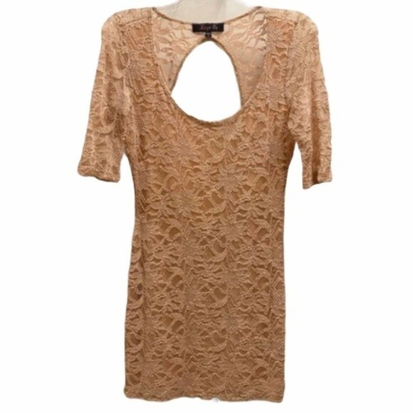 Reign On Blush Sparkly Lace Keyhole Dress - Picture 1 of 3
